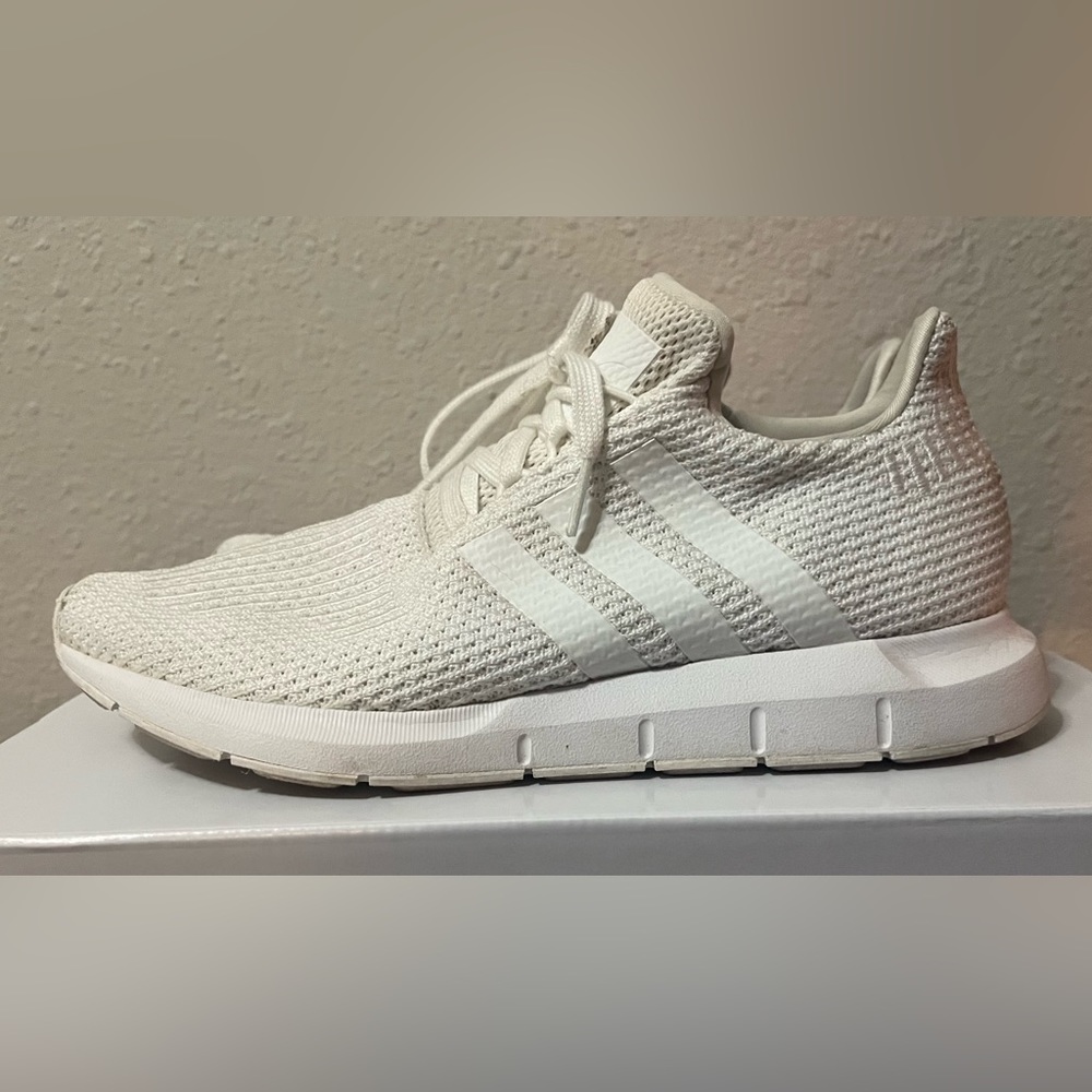Adidas Swift Run